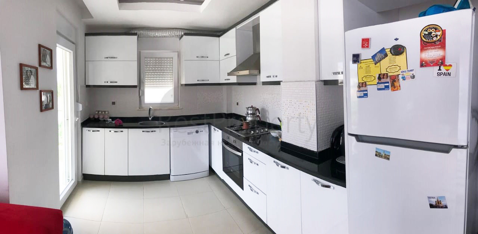 شقة من ثلاث غرف وصالة مع أثاث في ليمان كونيالتي