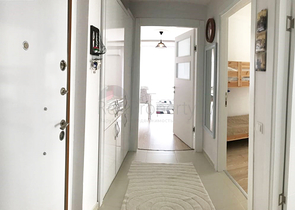 شقة من ثلاث غرف وصالة مع أثاث في ليمان كونيالتي