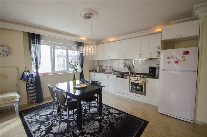 منطقة سكنية هادئة - شقة غرفتين وصالة مفروشة - في جيكجلي / الانيا 