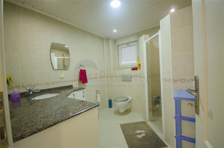 منطقة سكنية هادئة - شقة غرفتين وصالة مفروشة - في جيكجلي / الانيا 