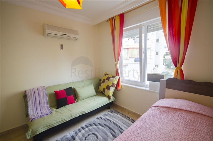 منطقة سكنية هادئة - شقة غرفتين وصالة مفروشة - في جيكجلي / الانيا 