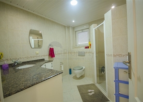 منطقة سكنية هادئة - شقة غرفتين وصالة مفروشة - في جيكجلي / الانيا 