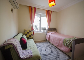 منطقة سكنية هادئة - شقة غرفتين وصالة مفروشة - في جيكجلي / الانيا 