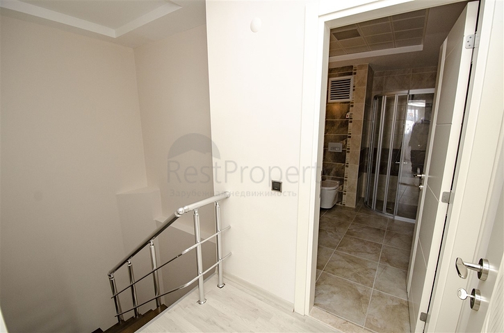 بنتهاوس 2 + 1 مع الأثاث في منطقة ليمان في كونيالتي 600 م إلى البحر