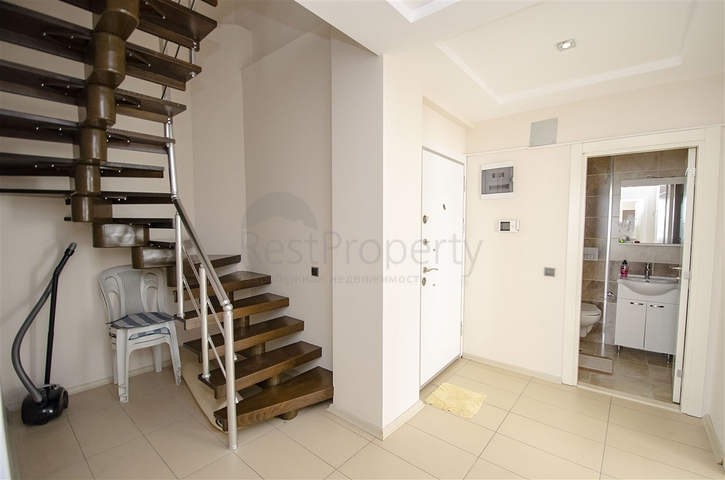 بنتهاوس 2 + 1 مع الأثاث في منطقة ليمان في كونيالتي 600 م إلى البحر