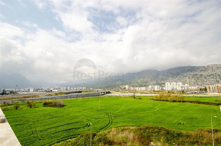 بنتهاوس 2 + 1 مع الأثاث في منطقة ليمان في كونيالتي 600 م إلى البحر