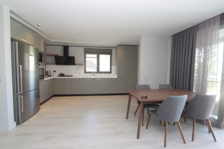 شقة 2 + 1 في مجمع فاخر في أونجالي كونيالتي