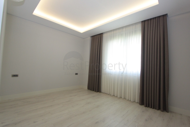 شقة 2 + 1 في مجمع فاخر في أونجالي كونيالتي