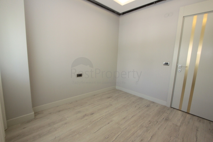 شقة 2 + 1 في مجمع فاخر في أونجالي كونيالتي