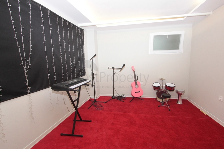 شقة 2 + 1 في مجمع فاخر في أونجالي كونيالتي