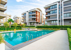 شقة 2 + 1 في مجمع فاخر في أونجالي كونيالتي