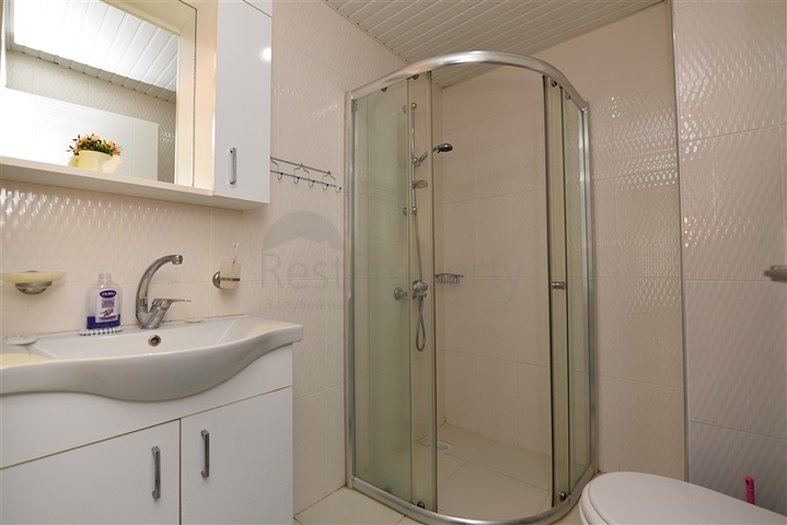 سعر مناسب - شقة عائلية 3 غرف وصالة - مطبخ منفصل - مهموتلار / الانيا 