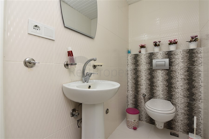 سعر مناسب - شقة عائلية 3 غرف وصالة - مطبخ منفصل - مهموتلار / الانيا 