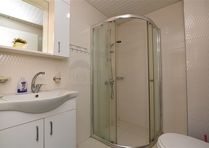 سعر مناسب - شقة عائلية 3 غرف وصالة - مطبخ منفصل - مهموتلار / الانيا 