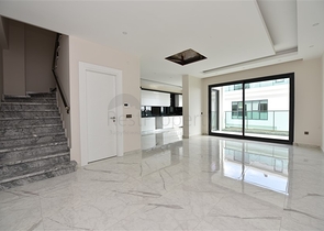 في مركز المدينة - مجمع سكني حديث - دوبلكس فاخرة - الانيا 