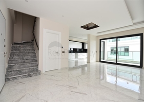 في مركز المدينة - مجمع سكني حديث - دوبلكس فاخرة - الانيا 