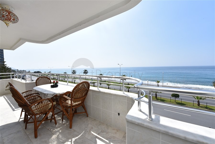 اطلالة بحر ساحرة - شقة غرفتين وصالة مفروشة - مجمع اول صف على البحر - مهموتلار / الانيا 