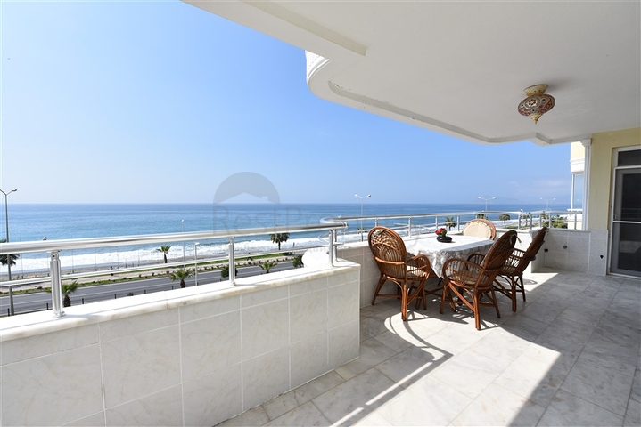 اطلالة بحر ساحرة - شقة غرفتين وصالة مفروشة - مجمع اول صف على البحر - مهموتلار / الانيا 