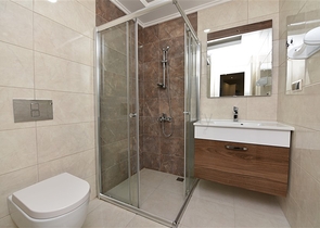 للمهتمين بالاستثمار - ضمن مجمع 5 نجوم - استديو  مفروش - مهموتلار / الانيا