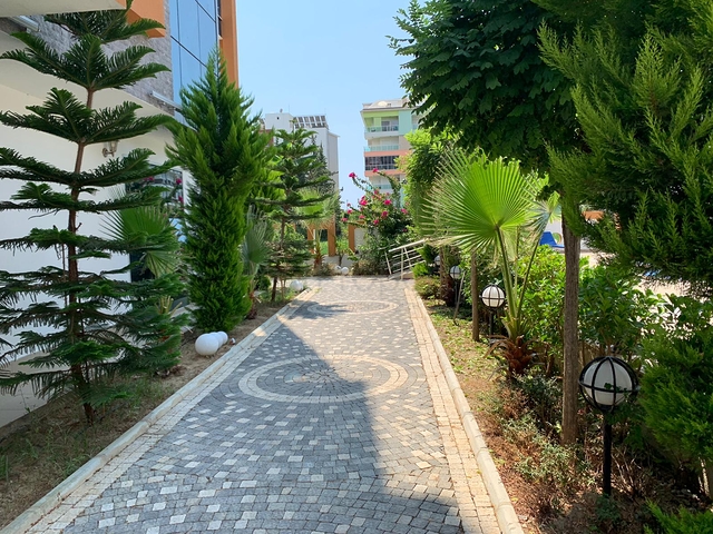 اطلالة بحر - ضمن منطقة كاستل الراقية - شقة غرفة وصالة مفروشة - الانيا 