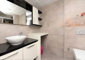 اطلالة بحر - ضمن منطقة كاستل الراقية - شقة غرفة وصالة مفروشة - الانيا 