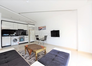 اطلالة بحر - ضمن منطقة كاستل الراقية - شقة غرفة وصالة مفروشة - الانيا 