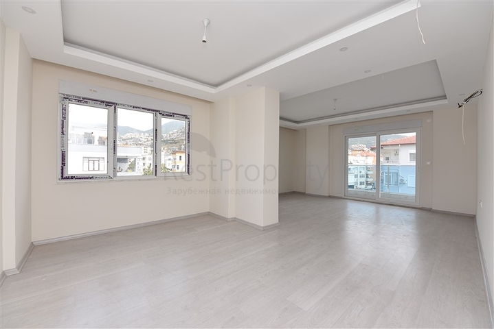 في مركز المدينة - دوبلكس 3 غرف وصالة - الانيا 