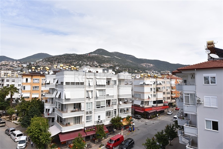 في مركز المدينة - دوبلكس 3 غرف وصالة - الانيا 