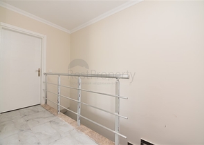 في مركز المدينة - دوبلكس 3 غرف وصالة - الانيا 