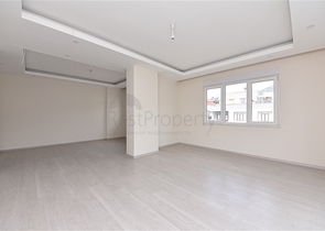 في مركز المدينة - دوبلكس 3 غرف وصالة - الانيا 