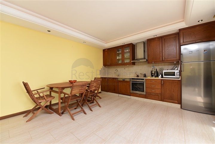 اطلالة بحر - شقة مفروشة من تصميم غرفتين وصالة - ضمن مجمع سكني - مهموتلار / الانيا 