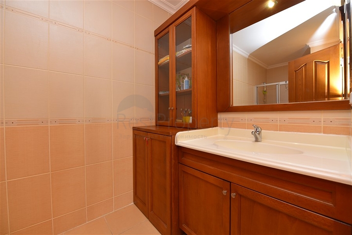 اطلالة بحر - شقة مفروشة من تصميم غرفتين وصالة - ضمن مجمع سكني - مهموتلار / الانيا 