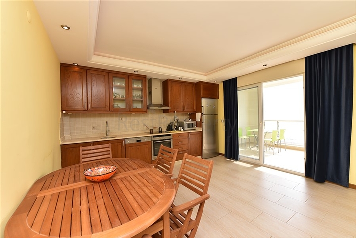 اطلالة بحر - شقة مفروشة من تصميم غرفتين وصالة - ضمن مجمع سكني - مهموتلار / الانيا 