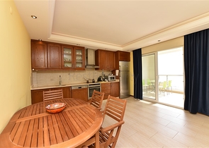 اطلالة بحر - شقة مفروشة من تصميم غرفتين وصالة - ضمن مجمع سكني - مهموتلار / الانيا 