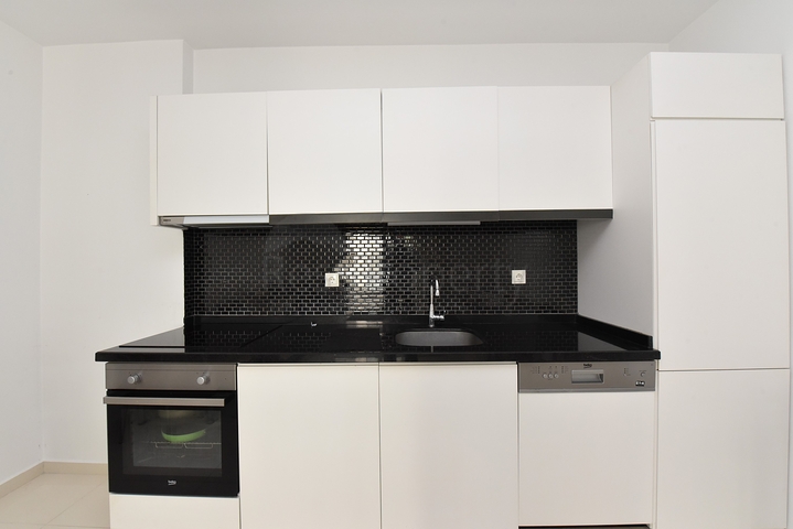 مجمع 5 نجوم - منطقة سكنية هادئة - شقة غرفة وصالة مفروشة - كاستل / الانيا 