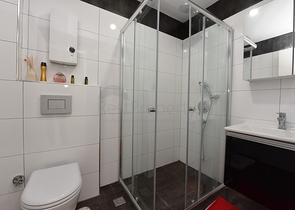 مجمع 5 نجوم - منطقة سكنية هادئة - شقة غرفة وصالة مفروشة - كاستل / الانيا 