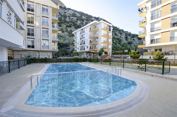 شقة 2 + 1 ضمن مجمع في كونيالتي أنطاليا