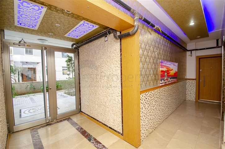 شقة 2 + 1 ضمن مجمع في كونيالتي أنطاليا