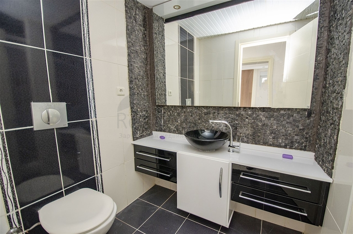 شقة 2 + 1 ضمن مجمع في كونيالتي أنطاليا