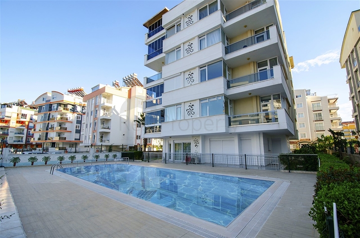 شقة 2 + 1 ضمن مجمع في كونيالتي أنطاليا