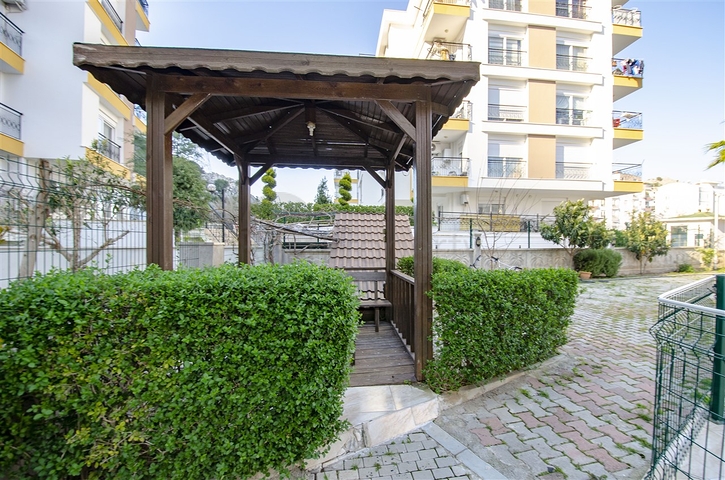 شقة 2 + 1 ضمن مجمع في كونيالتي أنطاليا