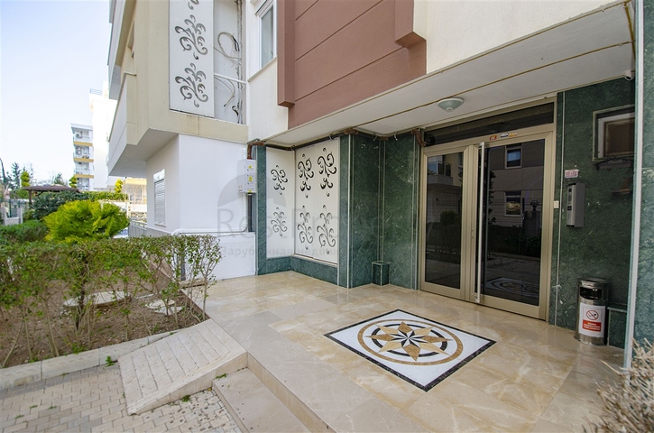 شقة 2 + 1 ضمن مجمع في كونيالتي أنطاليا