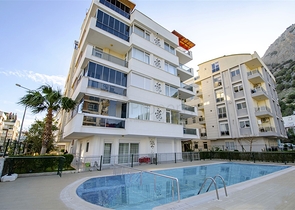 شقة 2 + 1 ضمن مجمع في كونيالتي أنطاليا