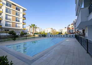 شقة 2 + 1 ضمن مجمع في كونيالتي أنطاليا