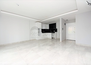 شقة 2 غرفة وصالة - مجمع سكني حديث - مهموتلار / الانيا 