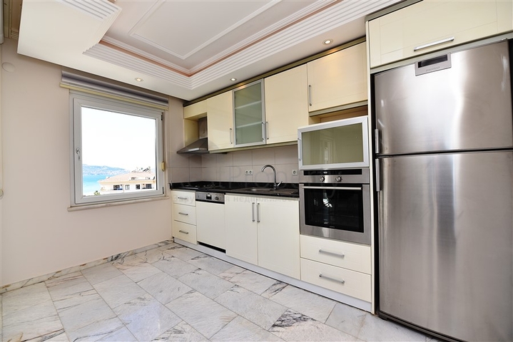 اطلالة بحر - مجمع فاخر اول صف على البحر - شقة مفروشة 2 غرفة وصالة - توسمور / الانيا 