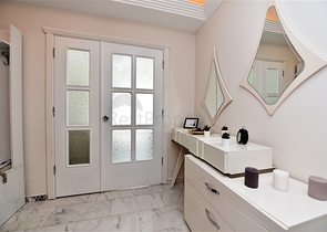 اطلالة بحر - مجمع فاخر اول صف على البحر - شقة مفروشة 2 غرفة وصالة - توسمور / الانيا 