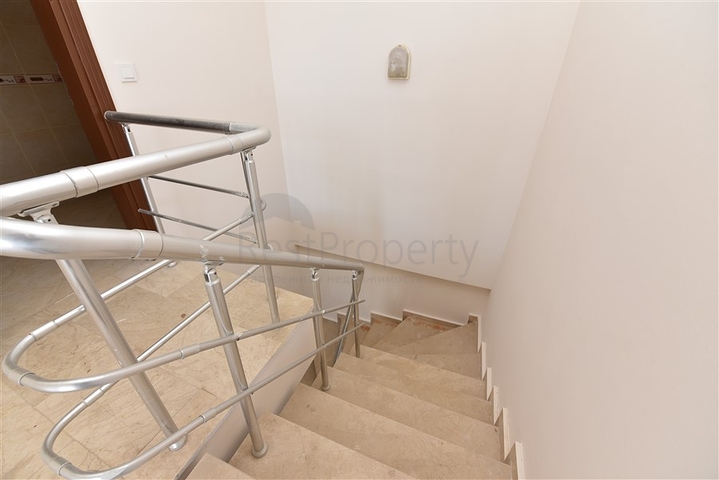 دوبلكس باطلالة بحرية مرتفعة - تصميم غرفتين وصالة - كارجي جاك / الانيا 