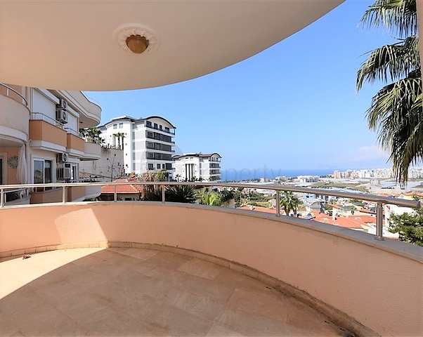 دوبلكس باطلالة بحرية مرتفعة - تصميم غرفتين وصالة - كارجي جاك / الانيا 