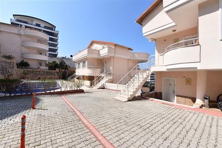 دوبلكس باطلالة بحرية مرتفعة - تصميم غرفتين وصالة - كارجي جاك / الانيا 